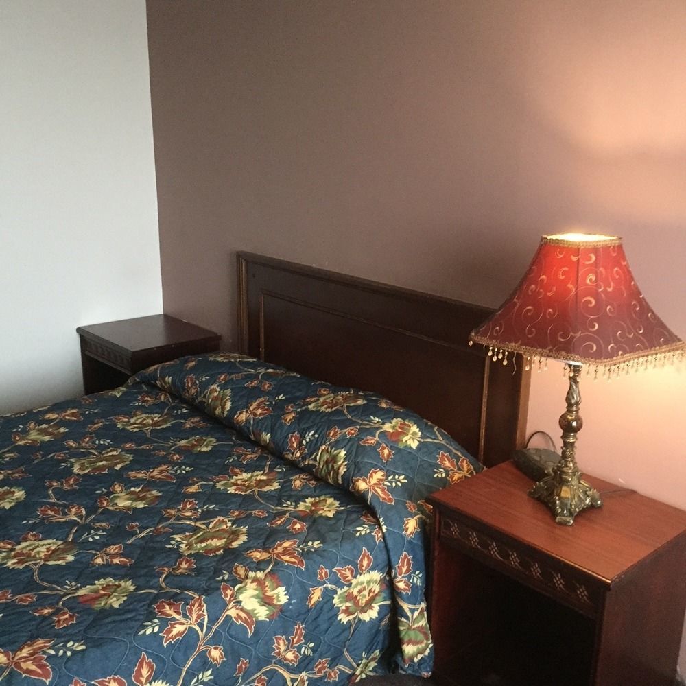 White Knight Motel Brampton Bagian luar foto
