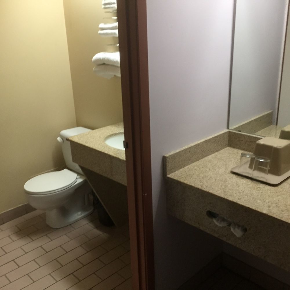 White Knight Motel Brampton Bagian luar foto