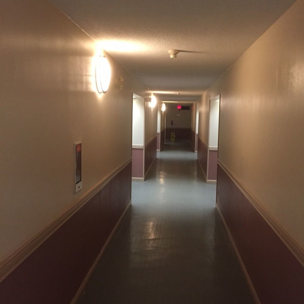 White Knight Motel Brampton Bagian luar foto