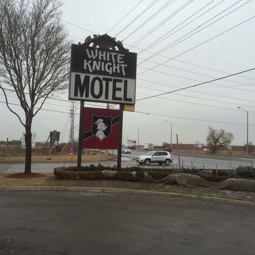 White Knight Motel Brampton Bagian luar foto